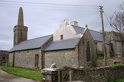 Монахи на «острове педофилов» годами насиловали малолетних туристов и избежали наказания