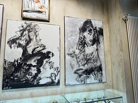 Выставка «Мы в восхищении» по мотивам романа «Мастер и Маргарита» открылась в галерее «EVA» на Спиридоновке в Москве