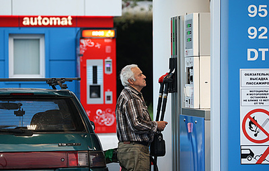 Минфин и Минэнерго ожидают снижения оптовых цен на бензин в ближайшее время
