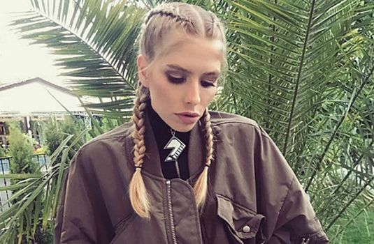 Елена Перминова поделилась видео «жарких» танцев в белоснежном бикини