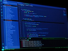 Эксперт: ИИ начнёт конкурировать с людьми за работу только через 20 лет