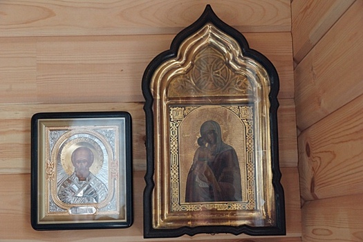 Библиотеку духовной литературы открыли в Приходском доме Храма Феодора Ушакова