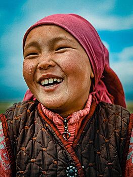 Неповторимые улыбки кыргызстанцев — уникальные кадры фотографа из Ливана