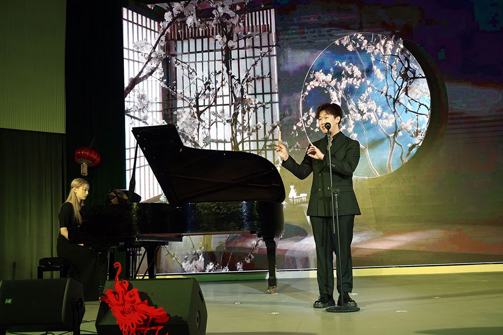 В КФУ студенты устроили настоящий новогодний фестиваль