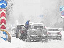 Эксперт дал автомобилистам советы на случай мощного снегопада