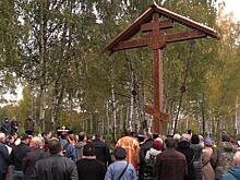 Поклонный крест в память о строителях Канала имени Москвы освятили в Дубне