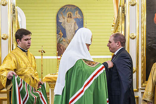 Депутат Романов поблагодарил патриарха Кирилла за оценку своей работы