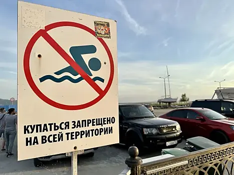 Детский травматолог Кузин предупредил, что прыгать с пристаней и плотов в воду опасно