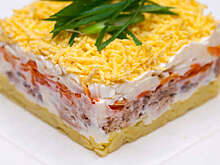 RT: средняя цена салата "Мимоза" в России составляет 368 рублей