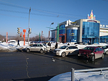 Два человека пострадали в массовом ДТП в Кемерове