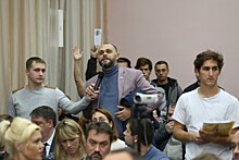 Префект округа Алексей Александров отвечает на вопросы жителей