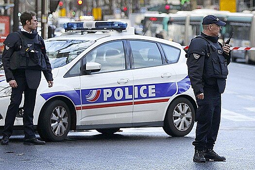 В парижском ресторане двое мужчин отрубили посетителю руку и сняли скальп