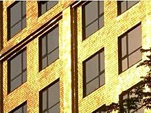 Вьетнам обзавёлся гостиницей, сверкающей золотом