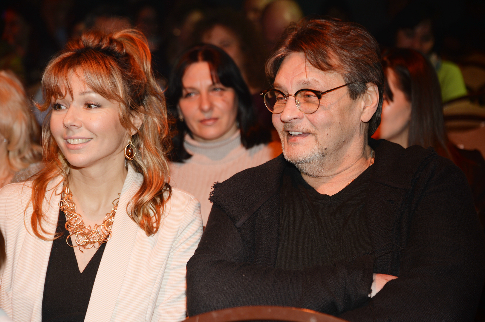 Ayolning oyoqlari orasidagi dick