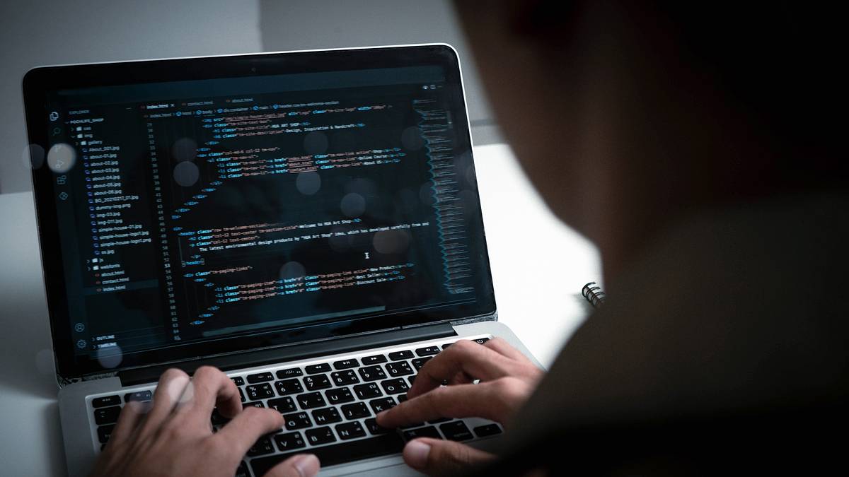 IT-работники начали выгорать и уходить из профессии из-за ИИ
