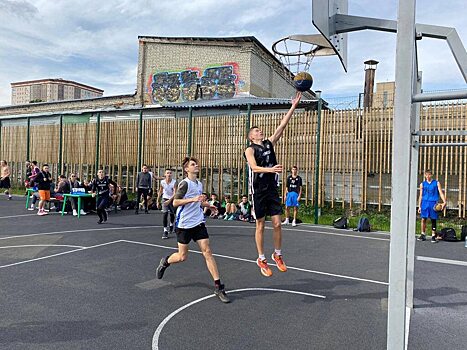 В Саратове прошел турнир по баскетболу 3х3 «Движение вверх»