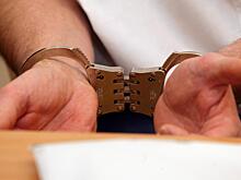 Мужчина попытался положить на счет в банке наркотики вместо денег