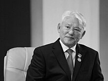 Умер первый президент Якутии