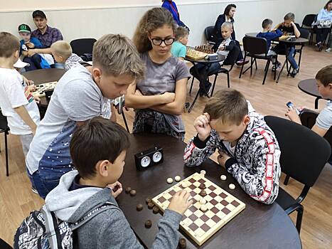 В Северном Бутове прошло соревнование по шахматам и шашкам