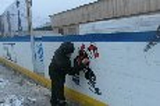 В ИК-63 ГУФСИН России по Свердловской области открылся хоккейный корт на режимной территории 