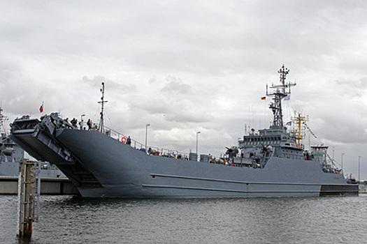 Польский корабль получил пробоину на учениях НАТО в Балтийском море