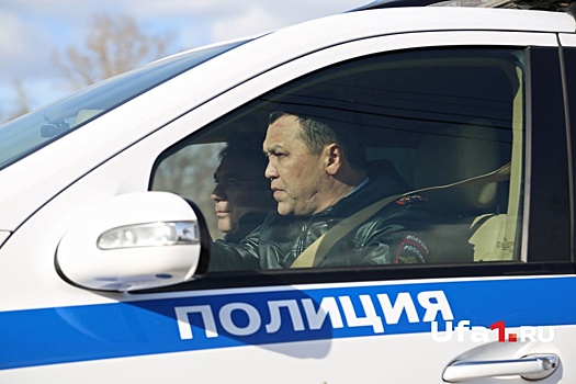 «Красивые парни не тонируются»: как Динар Гильмутдинов снимал пленку с машин уфимских водителей