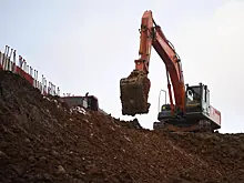 В российском городе водитель экскаватора придавил ковшом собственную дочь