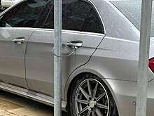 Москвич «привязал» автомобиль к столбу из-за страха эвакуатора