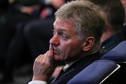 Песков: В Кремле обеспокоены заявлениями МИД Британии об эсминце в Черном море