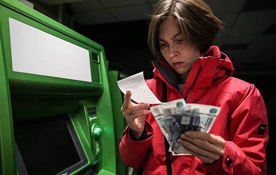 "Это банк спрашивает": Как россиян обманывают