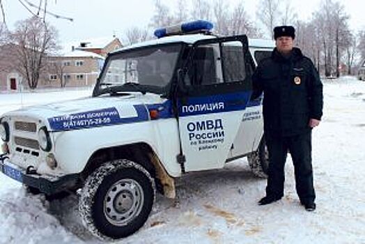 Просто герой. В Липецке лейтенант полиции спас от гибели семью