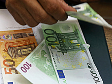 Мужчина купил гарнитур и нашел 11 миллионов рублей