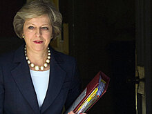 Мэй назвала запуск Brexit "определяющим моментом для страны"