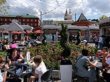 Гости "Московского лета" купили 150 тыс. банок варенья