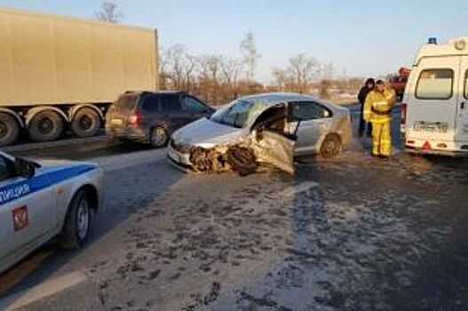 Под Сызранью автомобилистку зажало в салоне Skoda после ДТП с «Газелью»