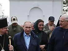 Путину и Лукашенко подарили иконы Коневской Божьей Матери