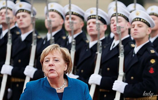 Блогеры высмеяли приветствие Меркель на украинском