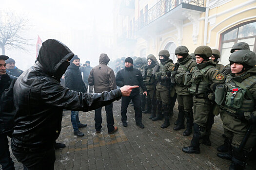 Столкновения в центре Киева продемонстрировала страхи Порошенко