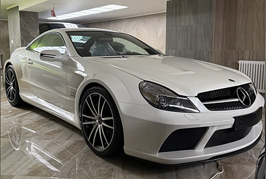 В России продают редкий суперкар Mercedes-Benz SL 65 AMG Black Series