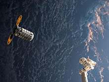 СМИ: лунный аппарат Peregrine сгорит в атмосфере вместе с флагом Украины