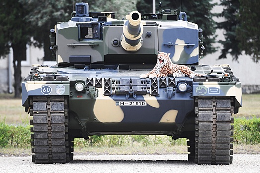 Трофейный немецкий танк Leopard 2A6 доставили в Москву