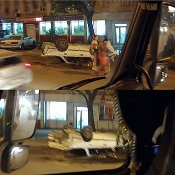 Во Владивостоке машина перевернулась на крышу рядом с тротуаром