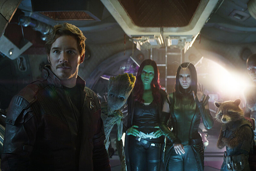 «Мстители: Война бесконечности» (2018).  В супергеройском фильме Энтони и Джо Руссо компания Стражей Галактики во главе со Звездным Лордом (Крис Пратт) помогает Мстителям защищать мир от опасностей — в частности, от межгалактического тирана Таноса, желающего собрать все шесть Камней Бесконечности.