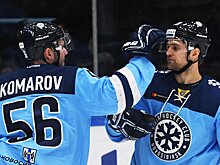 «Амур» подписал пробные контракты с Калетником, Комаровым и Монаховым