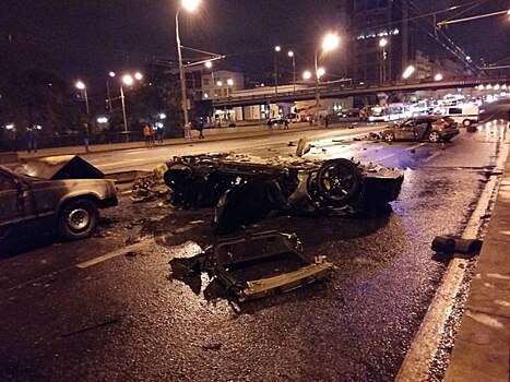 Устроившего ДТП в центре Москвы водителя Ferrari нашли в больнице