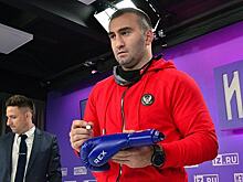 Шведский боксер отказался пожимать руку сопернику из России