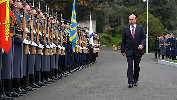 Путин: армия и флот должны обладать современным оружием