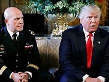 СМИ узнали о подозрениях Трампа в причастности советника Бэннона к утечкам данных о Белом доме