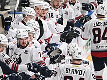 У «Нефтехимика» 4 поражения подряд – сегодня 3:7 с «Адмиралом», идущим последним на Востоке. Команда Гришина идет 7-й в конференции