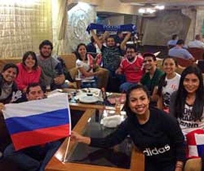 Перуанские болельщики, приехавшие на ЧМ по футболу, остановились в Челябинске и спели песню в отеле